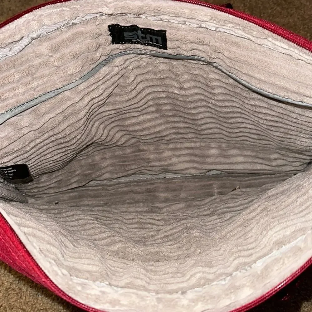 STM Red Computer Messenger Bag NWOT
